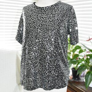 Simply styled Sequin Tee black tonal sequins Size LG